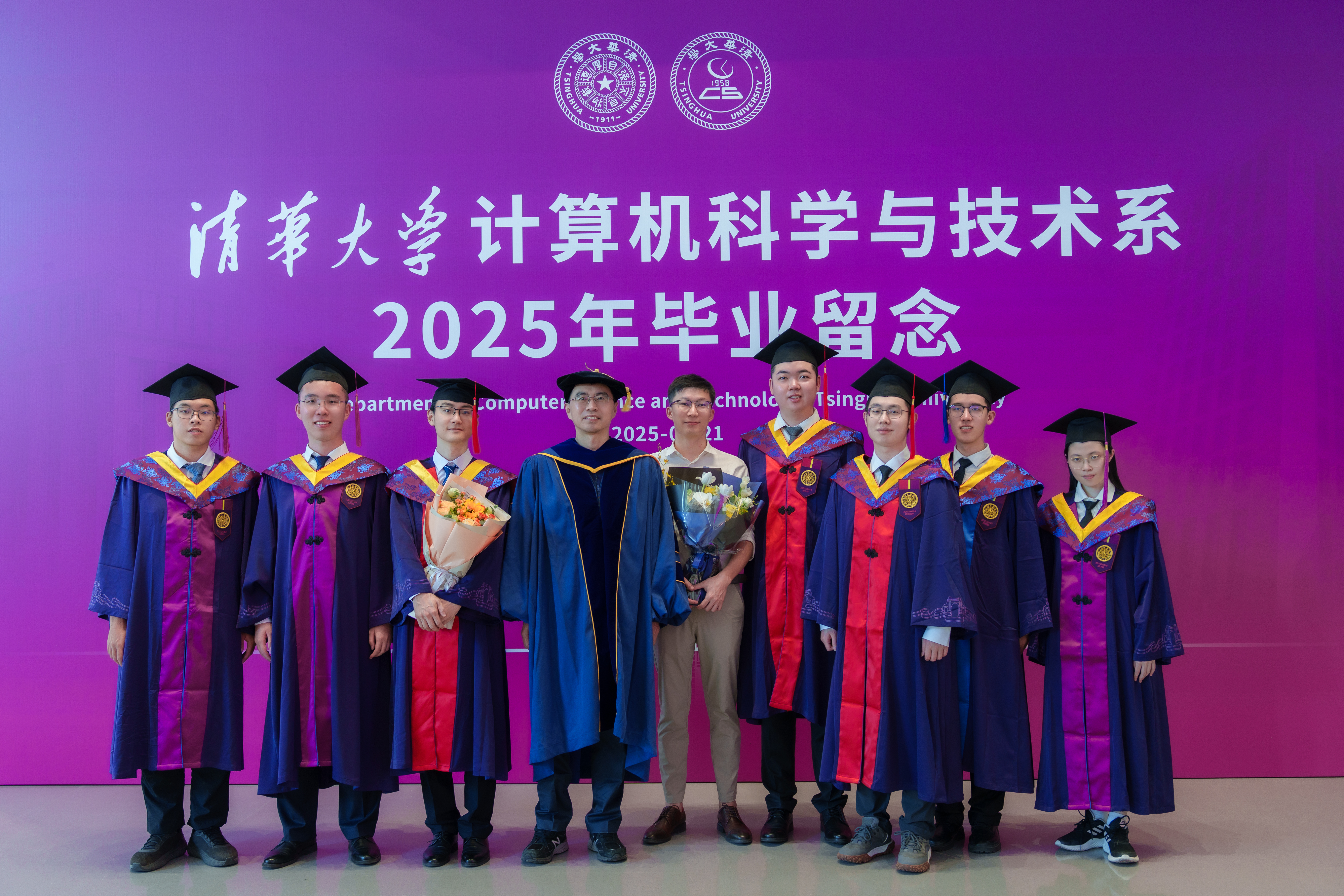 Congrats to Qianyu, Zhaoyang, Zhenhe, Bohan, Shengyuan, Zhimian, Haoda and  Wangkun on their graduation!