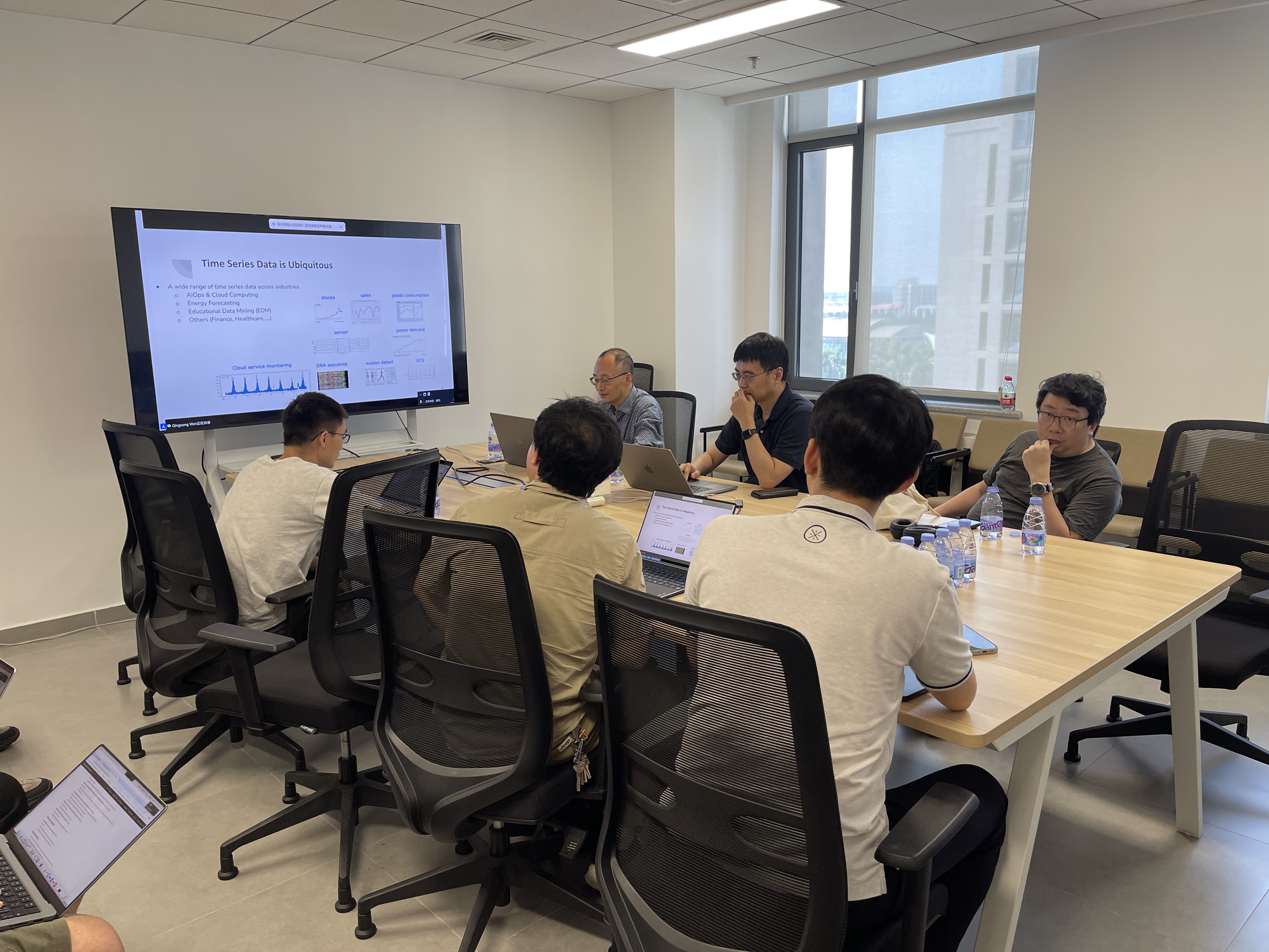 July 2025: Dan hosted the guest lectures by the speaker Qingsong Wen(文青松) from Squirrel Ai(松鼠Ai).